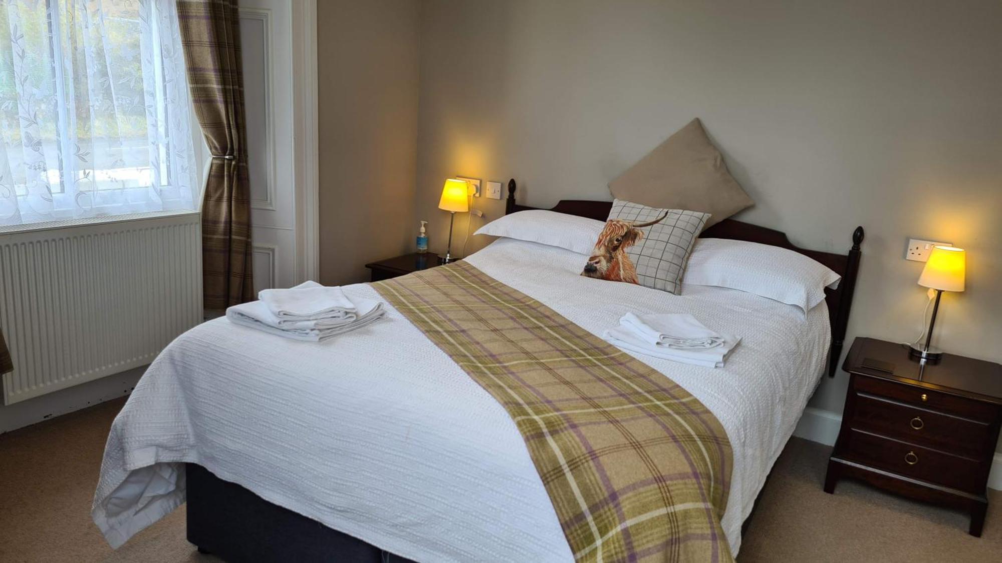 Glenisla Hotel Blairgowrie and Rattray ภายนอก รูปภาพ