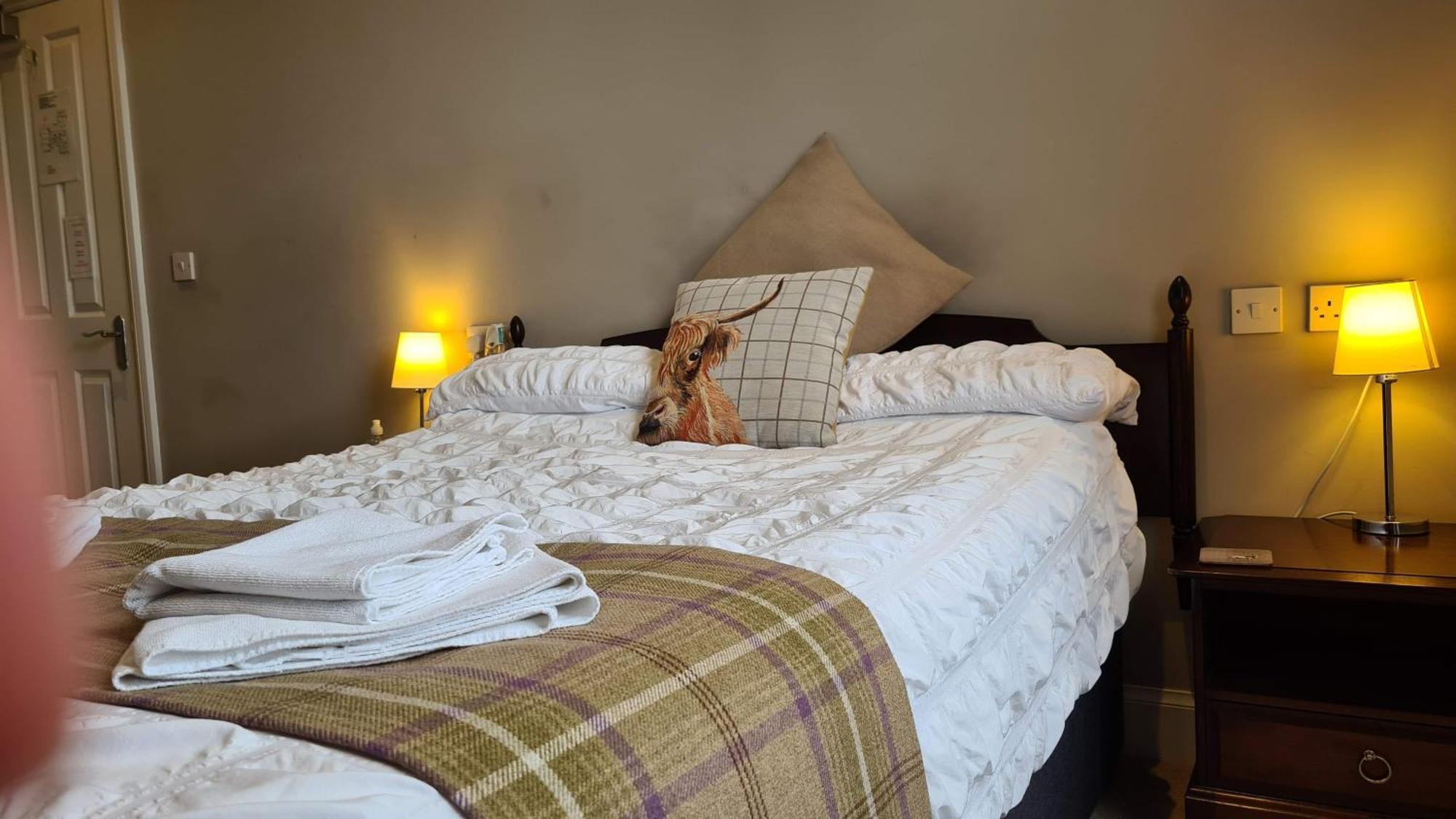 Glenisla Hotel Blairgowrie and Rattray ภายนอก รูปภาพ