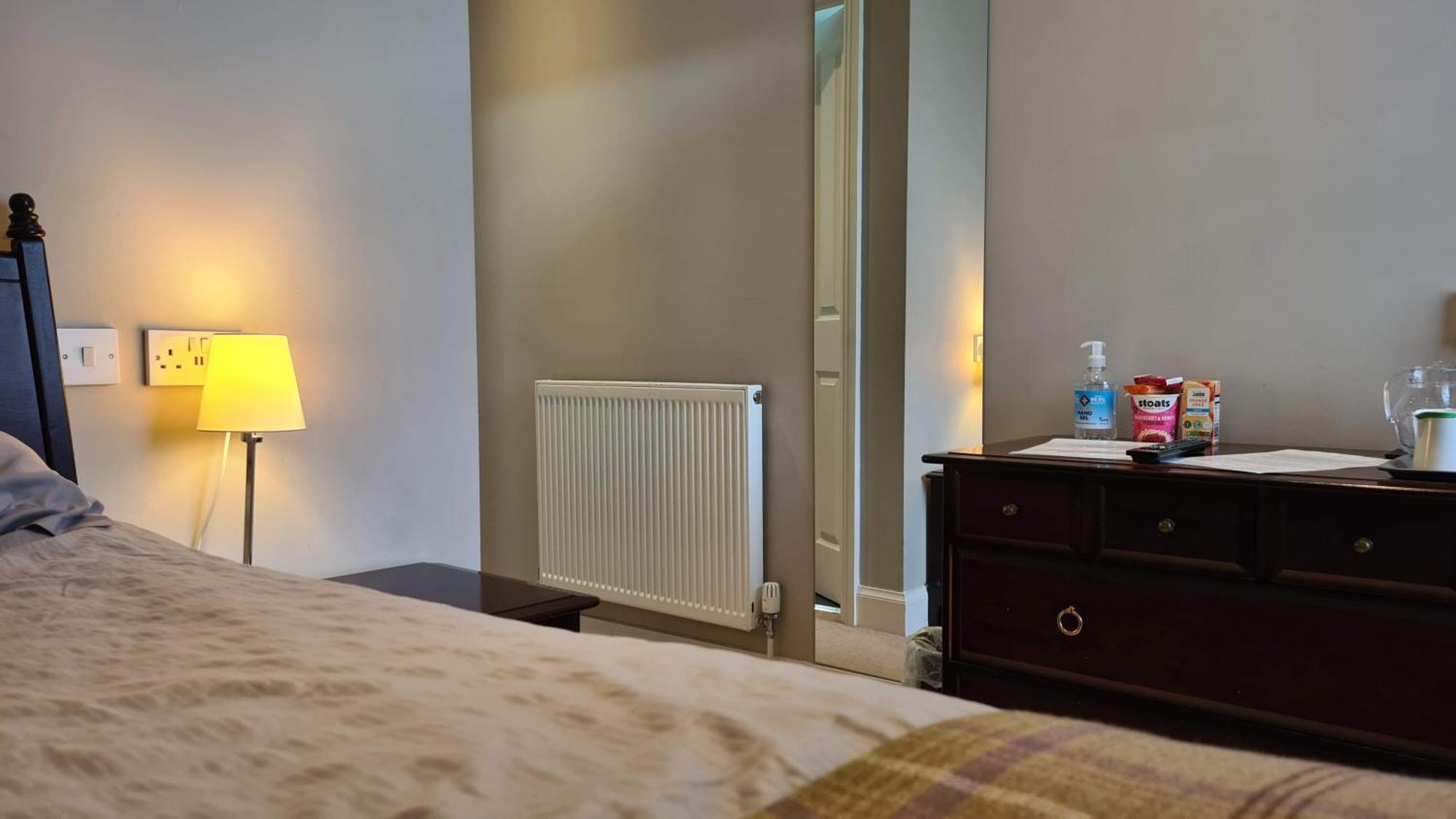 Glenisla Hotel Blairgowrie and Rattray ภายนอก รูปภาพ