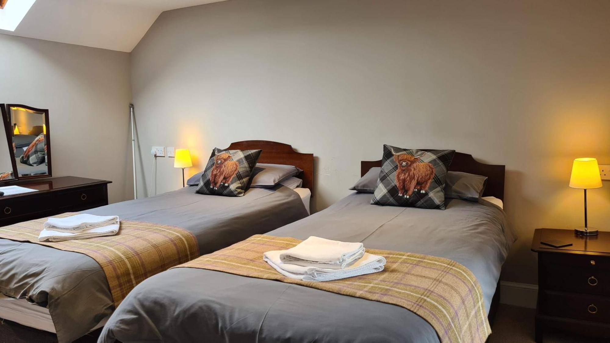 Glenisla Hotel Blairgowrie and Rattray ภายนอก รูปภาพ