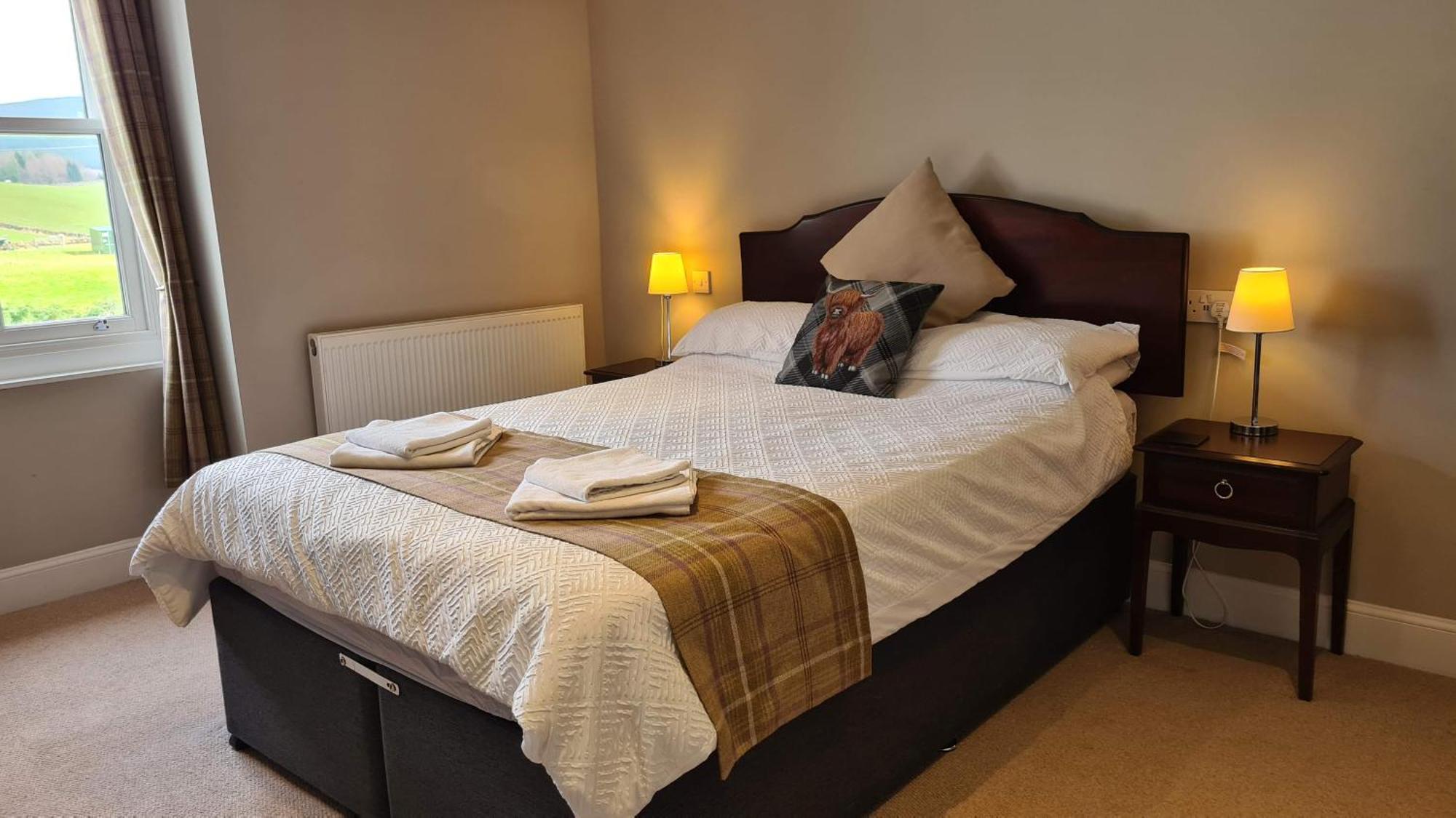 Glenisla Hotel Blairgowrie and Rattray ภายนอก รูปภาพ