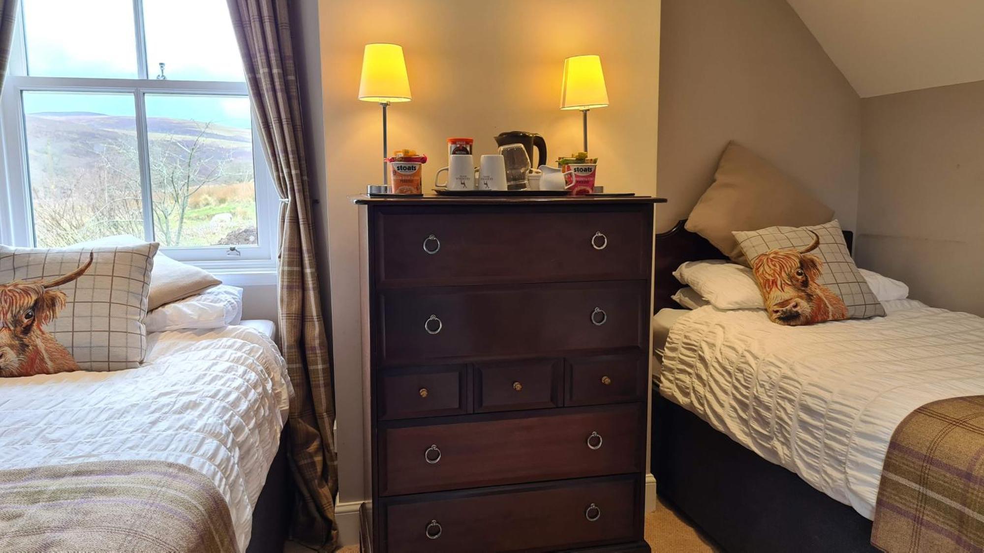 Glenisla Hotel Blairgowrie and Rattray ภายนอก รูปภาพ
