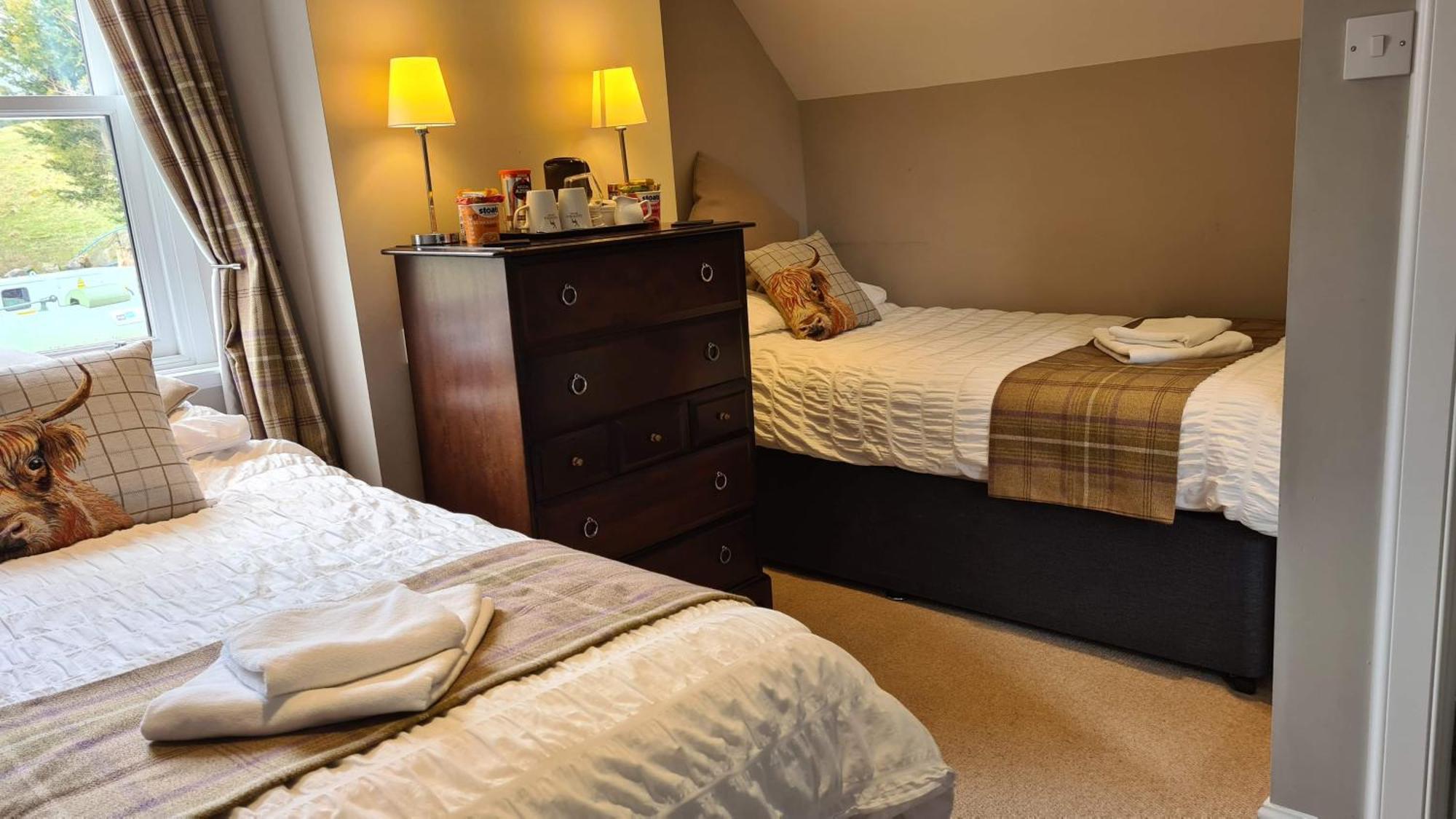 Glenisla Hotel Blairgowrie and Rattray ภายนอก รูปภาพ