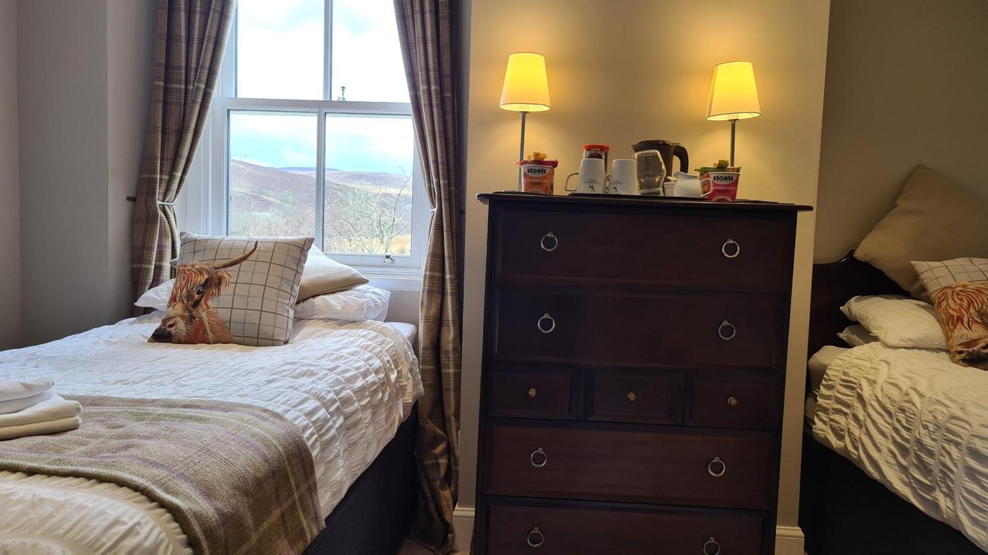 Glenisla Hotel Blairgowrie and Rattray ภายนอก รูปภาพ