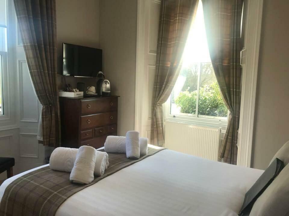 Glenisla Hotel Blairgowrie and Rattray ภายนอก รูปภาพ